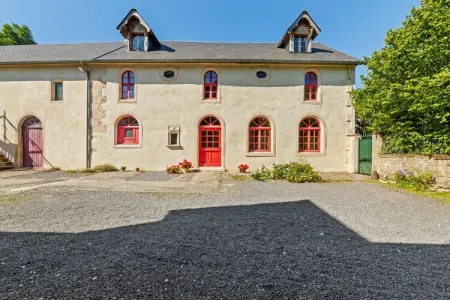 Location maison à Le Manoir, Manoir avec jacuzzi en été