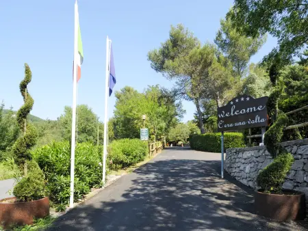 Bungalow A (AEG400), Location Maison 5 personnes à Albenga - Photo 17