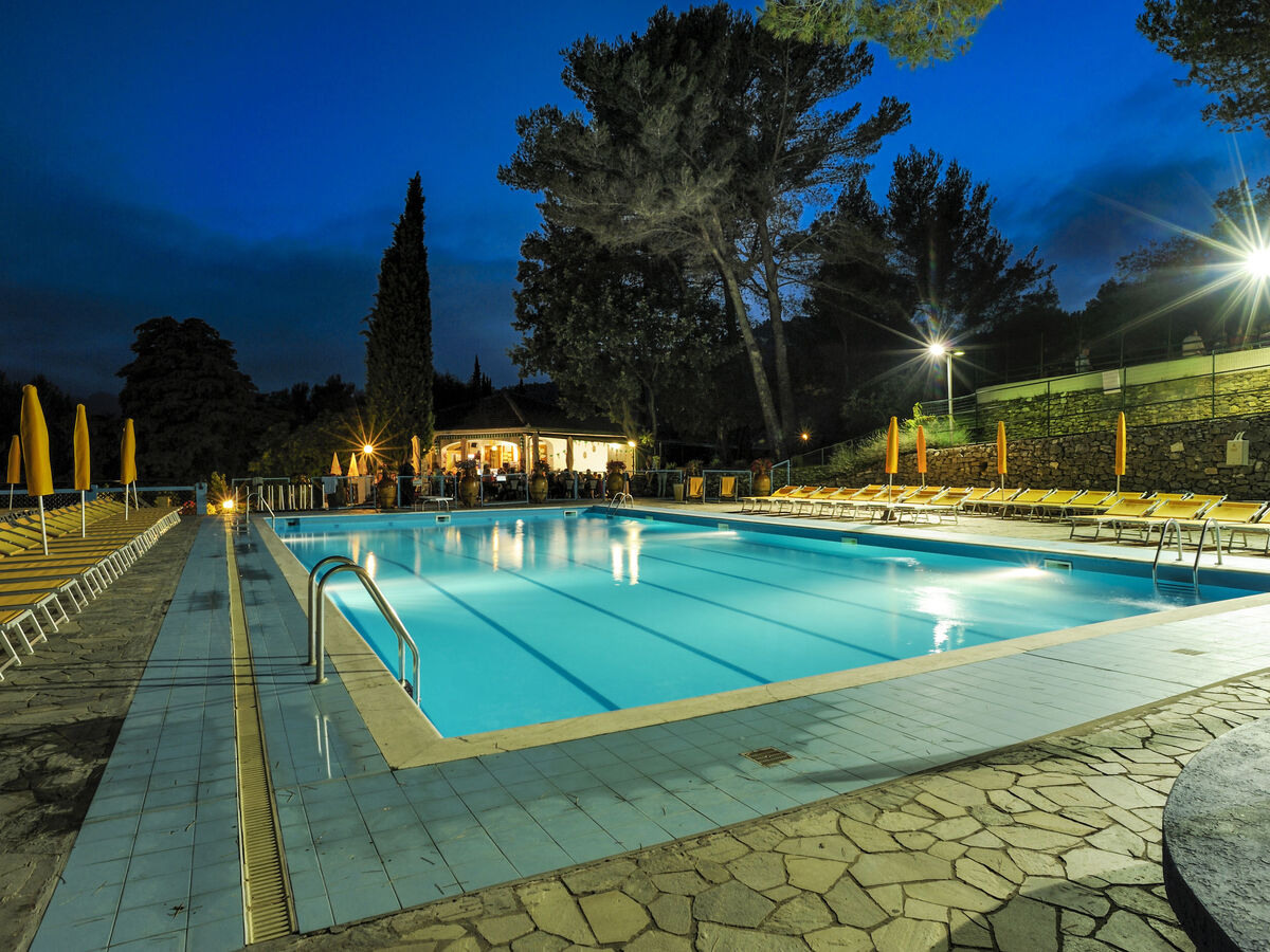 Mobilhome B, 2 chambres avec piscine à Albenga - Photo 13