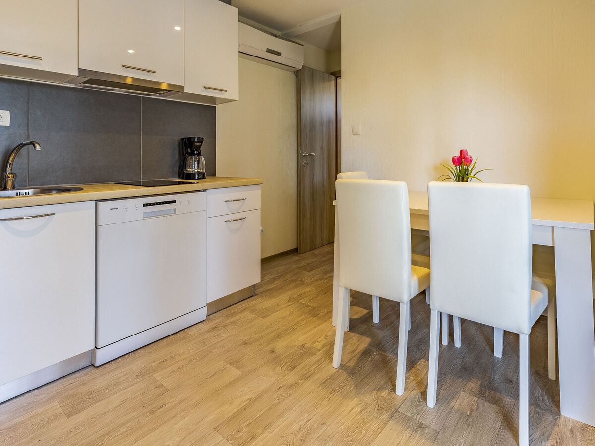 Mobile home Premium à Banjole, 2 chambres avec piscine - Photo 12