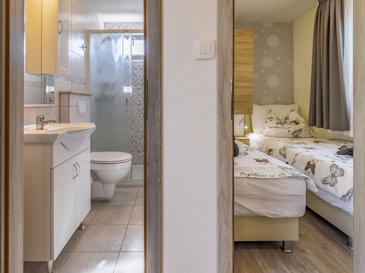 Mobile home Premium à Banjole, 2 chambres avec piscine - Photo 16
