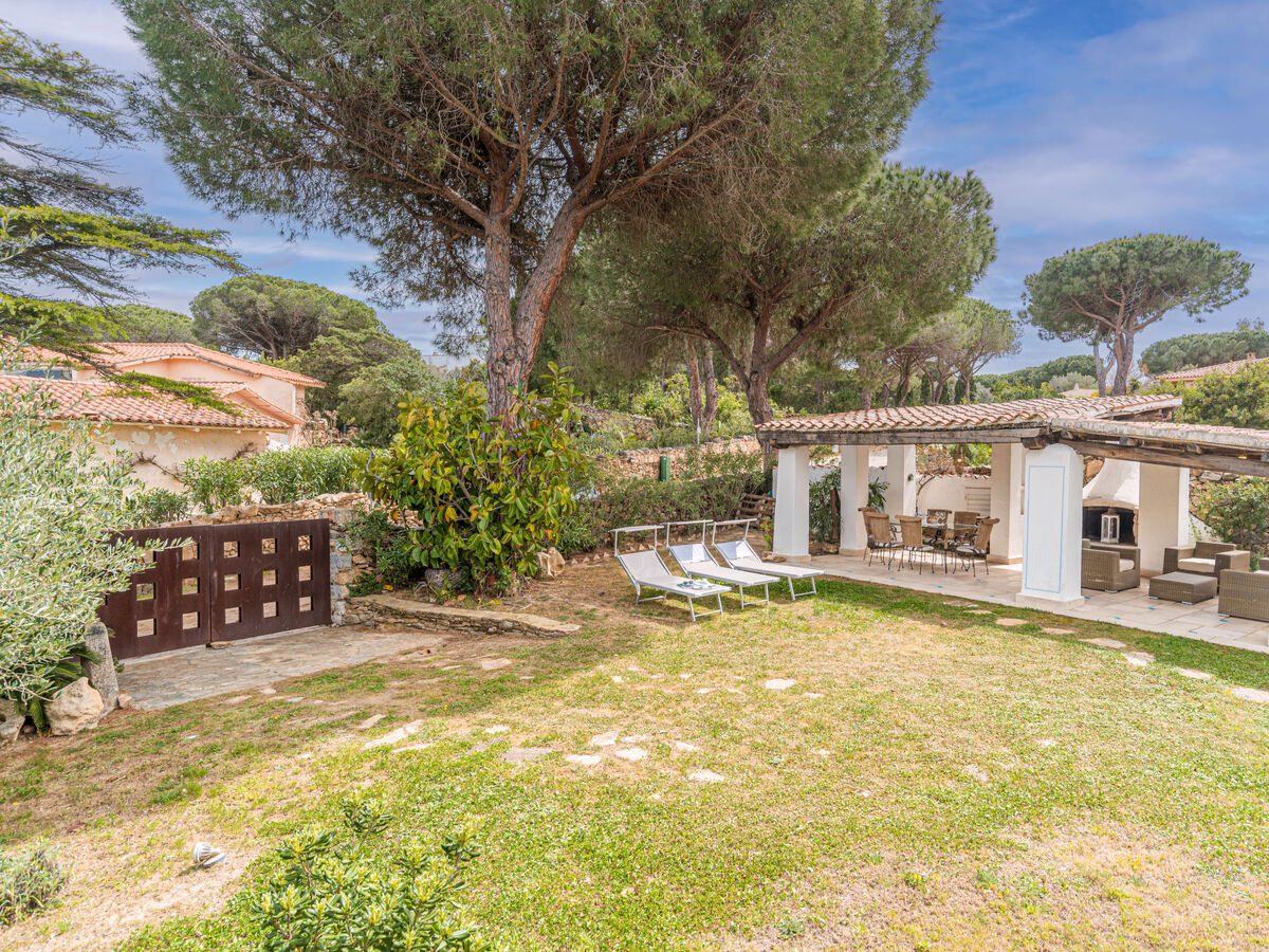 Maison Omer à San Teodoro, piscine et jardin - Photo 4