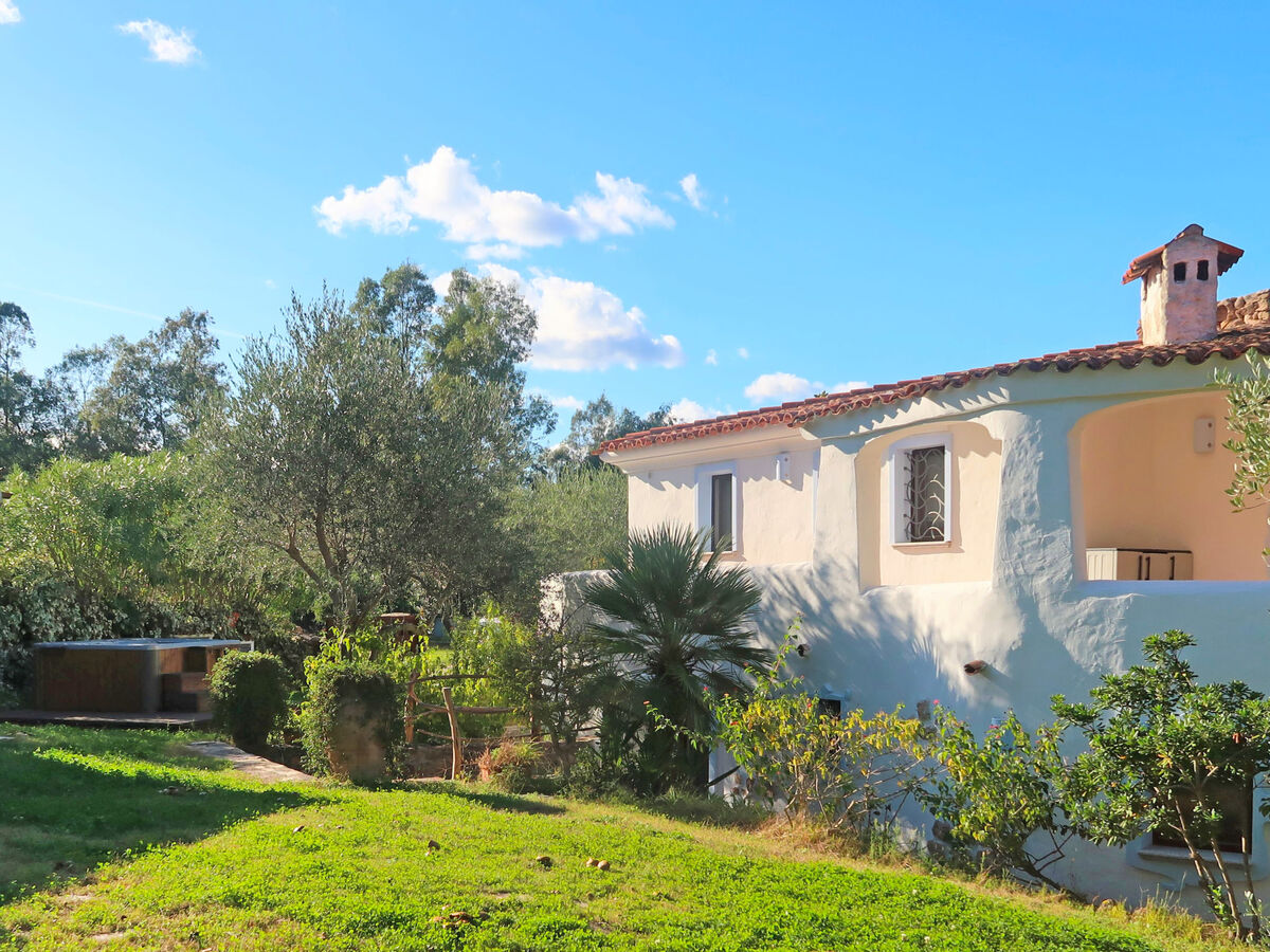 Maison Omer à San Teodoro, piscine et jardin - Photo 43