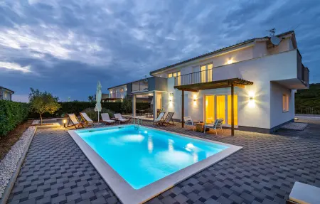 Location Maison 8 personnes à Debeljak - Photo 16