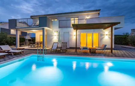 Location Maison 8 personnes à Debeljak - Photo 18