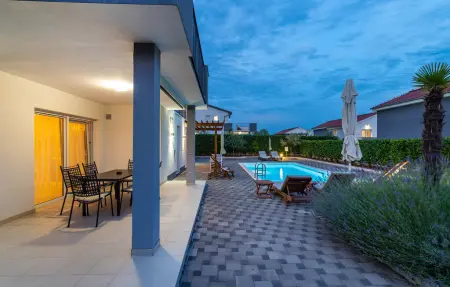 Location Maison 8 personnes à Debeljak - Photo 20
