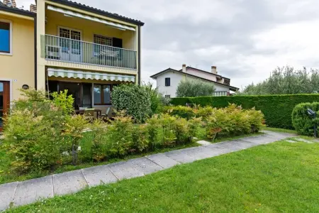 Location maison à Lazise, Appartement à Lazise avec Vue sur le Lac & Piscine