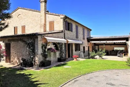 Location villa à Tavullia