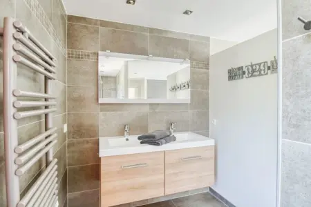 Villa Charlotte, Villa à Le Plan-de-la-Tour avec Piscine - Photo 30