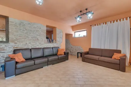 Valdalto, Villa à Piandimeleto avec Piscine et Sauna - Photo 2