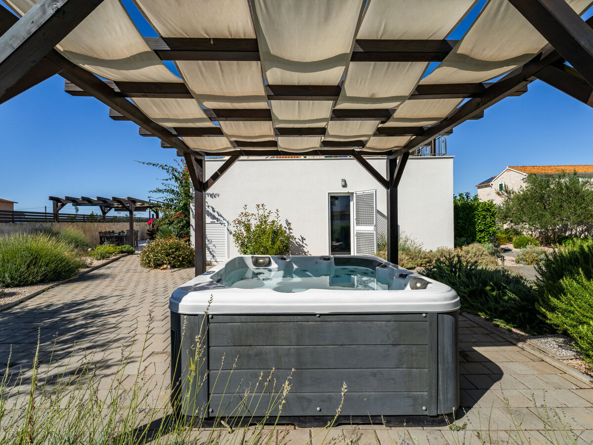 Villa Carmen avec piscine chauffée à Zaton - Photo 17