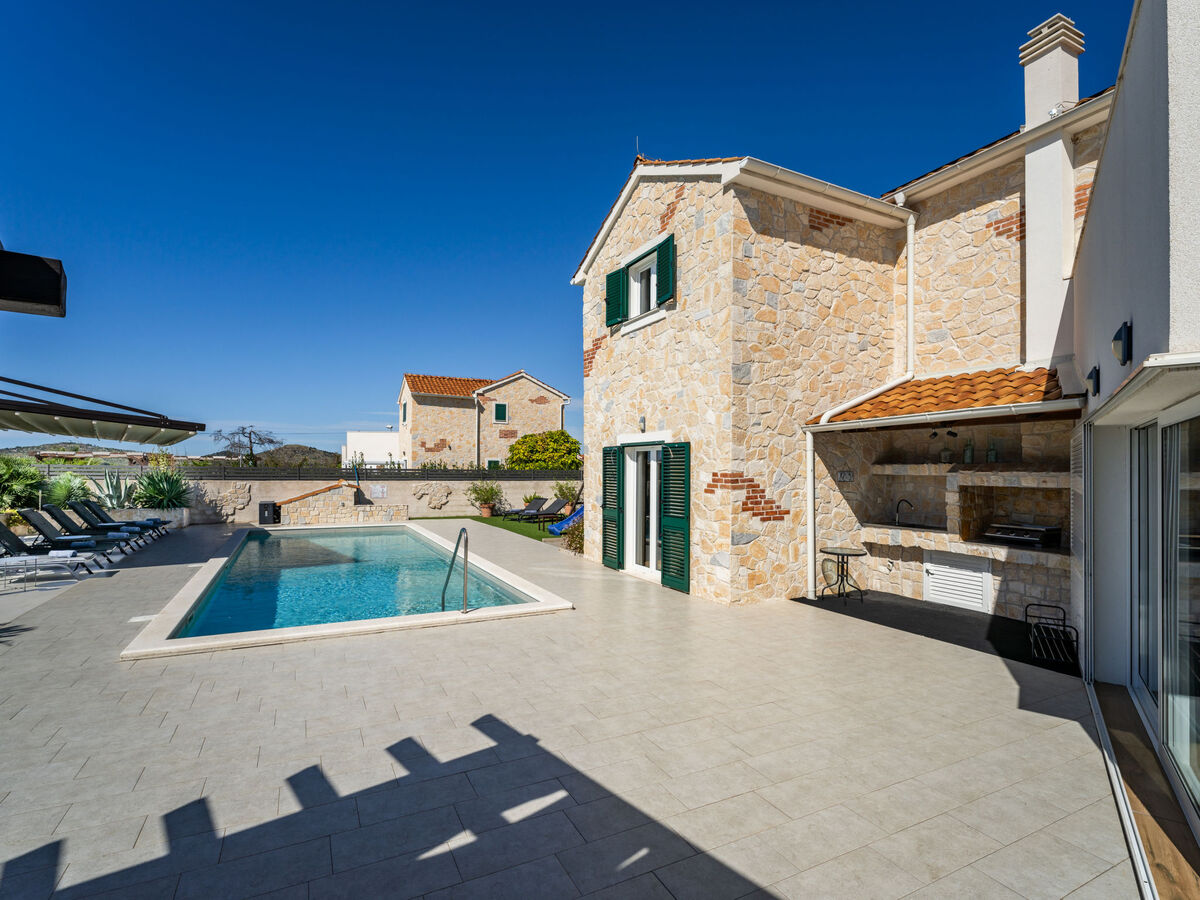 Villa Carmen avec piscine chauffée à Zaton - Photo 28