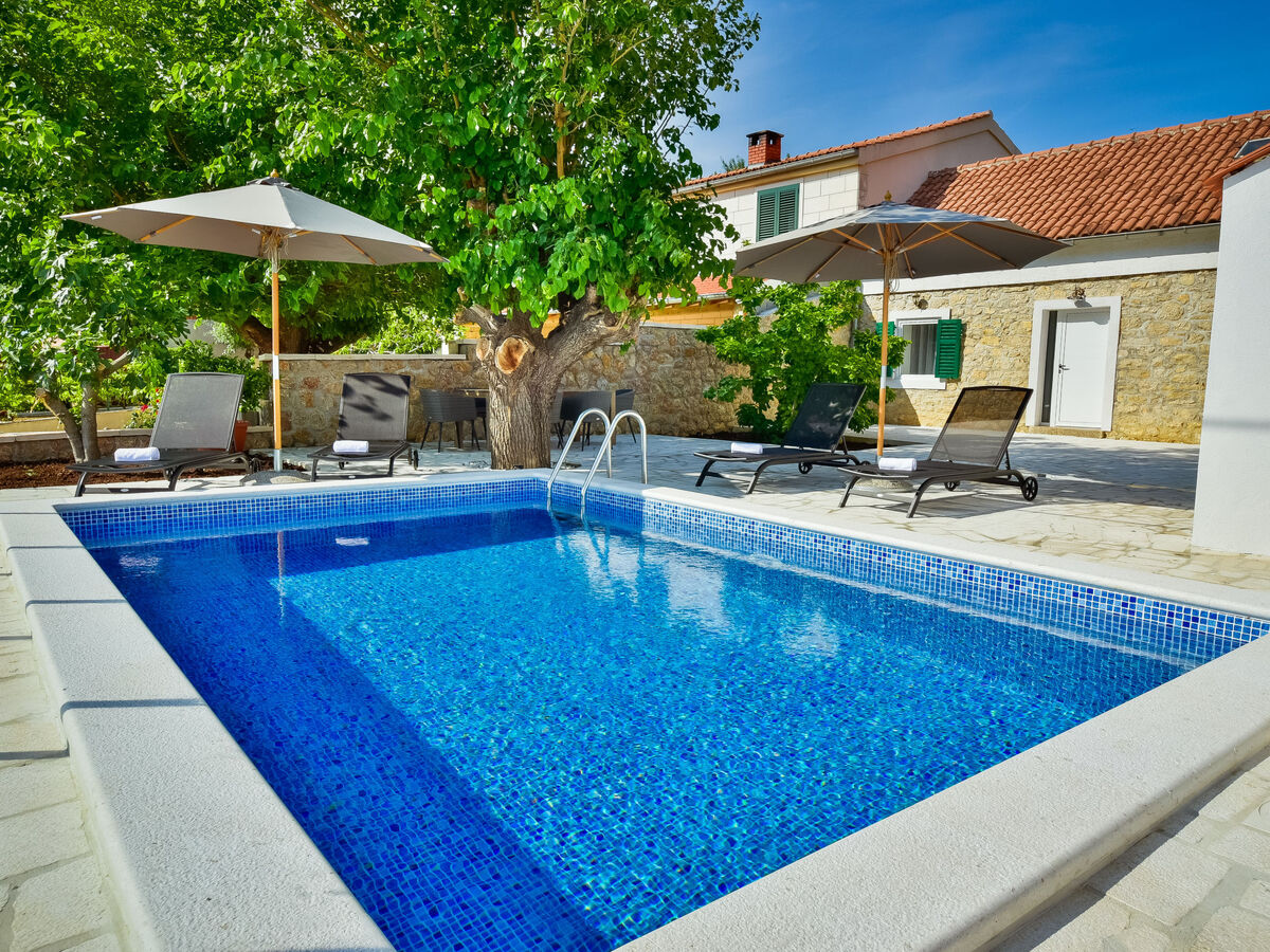 Maison Ivan avec piscine privée à Novigrad - Photo 1