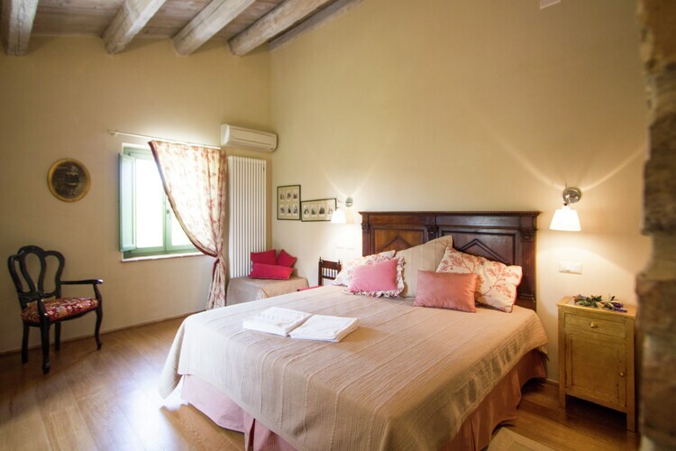 Villa Fiorini - 5 chambres avec piscine privée à Barchi - Photo 18