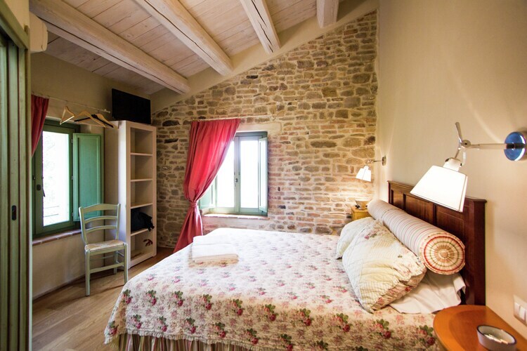 Villa Fiorini - 5 chambres avec piscine privée à Barchi - Photo 20