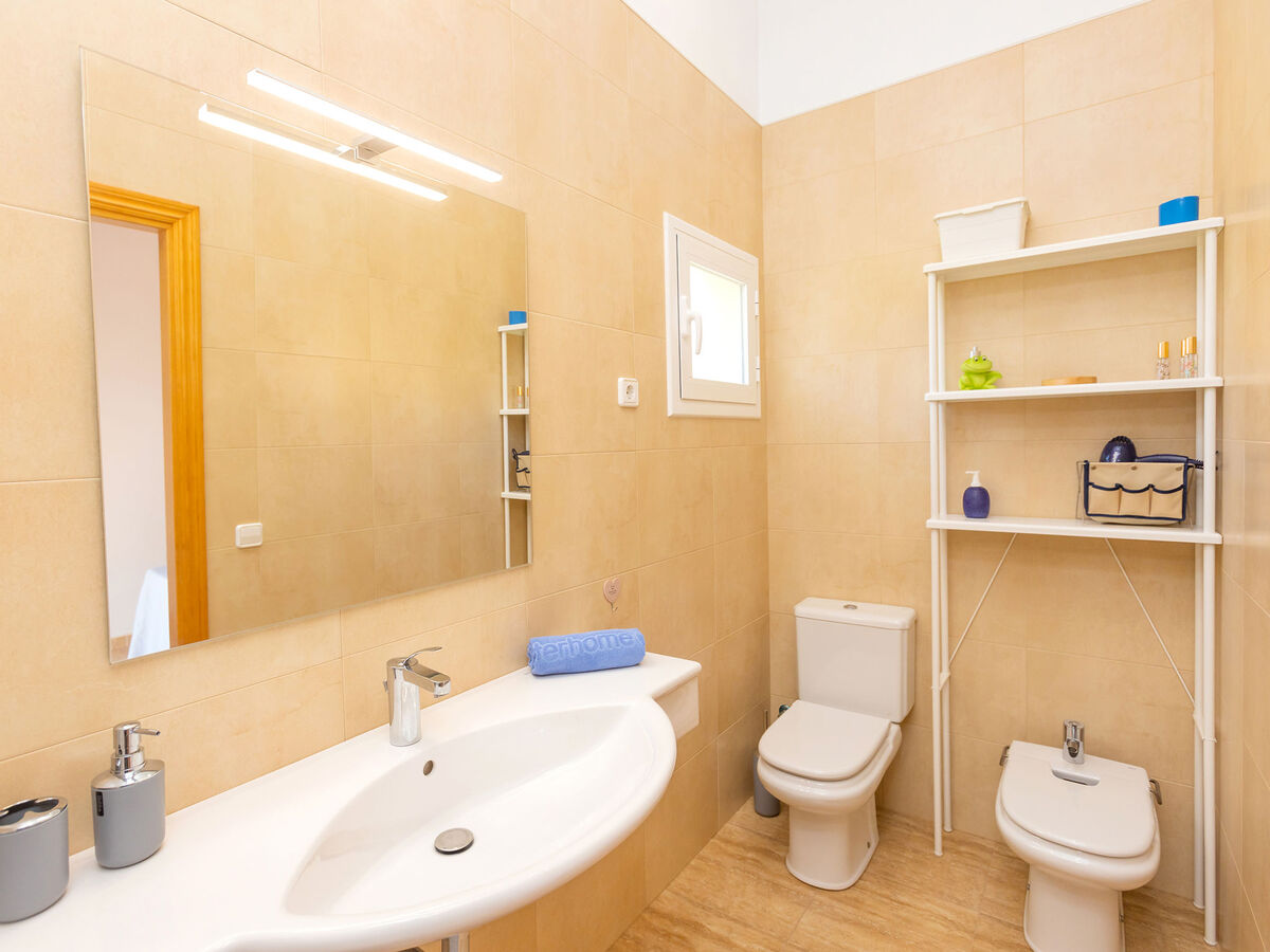 Nova, maison 4 chambres avec piscine à Segur de Calafell - Photo 15