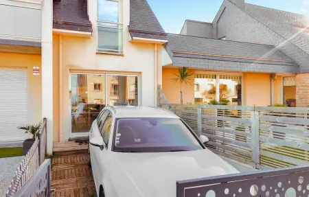 Maison mitoyenne vue mer à 70 m de la plage de Jullouville : photo 7