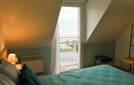 Maison mitoyenne vue mer à 70 m de la plage de Jullouville : photo 14