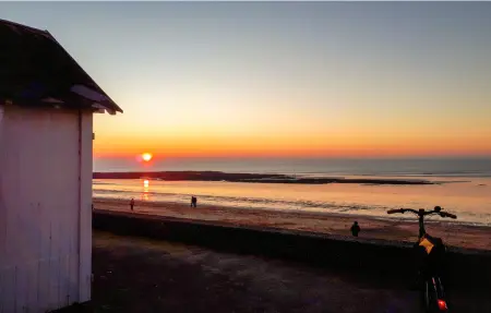 Maison mitoyenne vue mer à 70 m de la plage de Jullouville : photo 20