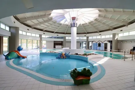 Pavilion 4, Chalet moderne d’Anvers accueillant les chiens - Photo 1