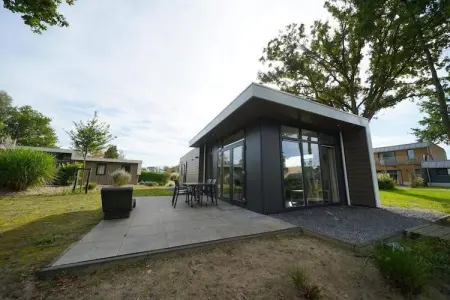 Pavilion 4, Chalet moderne d’Anvers accueillant les chiens - Photo 5