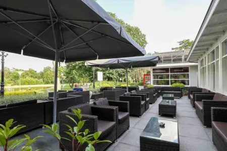 Pavilion 4, Chalet moderne d’Anvers accueillant les chiens - Photo 17
