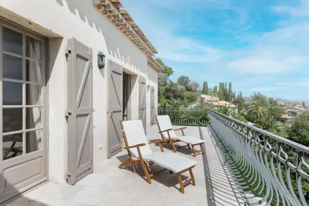 Villa Marguerite Sea View, Villa Mandelieu avec toit - Photo 12