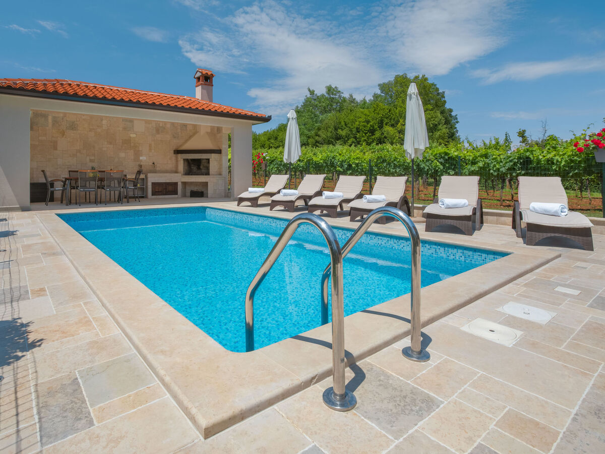 Maison Ana à Labin : piscine privée et jardin 3000 m² - Photo 16