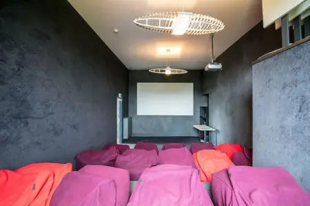 Maison 21 pers. à Denée : 7 chambres, tennis, toboggan : photo 8
