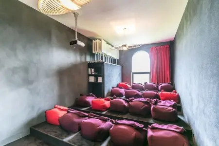 Maison 21 pers. à Denée : 7 chambres, tennis, toboggan : photo 14