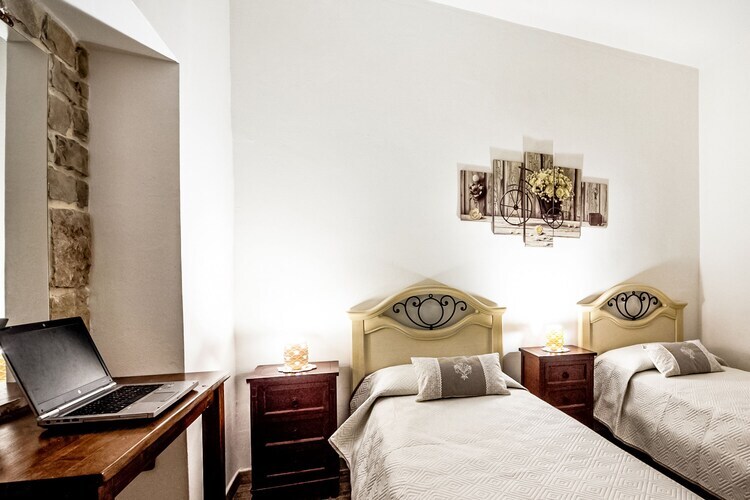 Villa Barone Guest House – Maison 6 pers. avec piscine - Photo 10