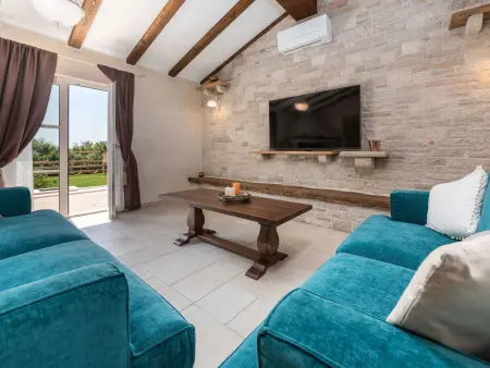 Villa Lucija à Pazin : 6 pers, piscine privée : photo 2