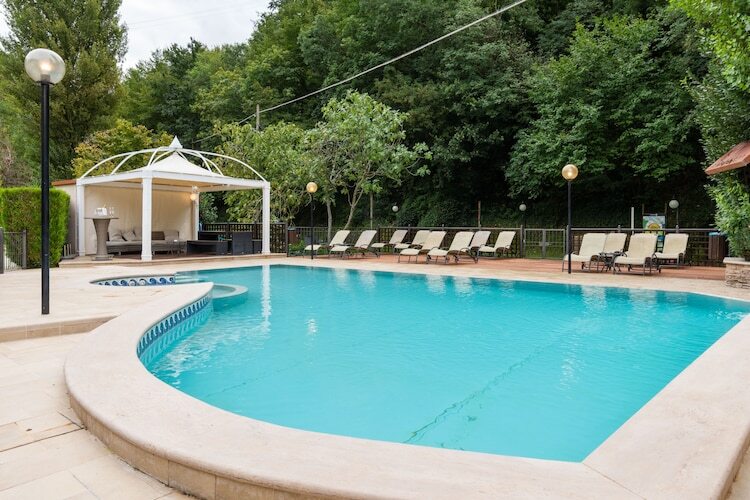 Maison 4 pers. à Foligno : 2 piscines, jardin & spa - Photo 3