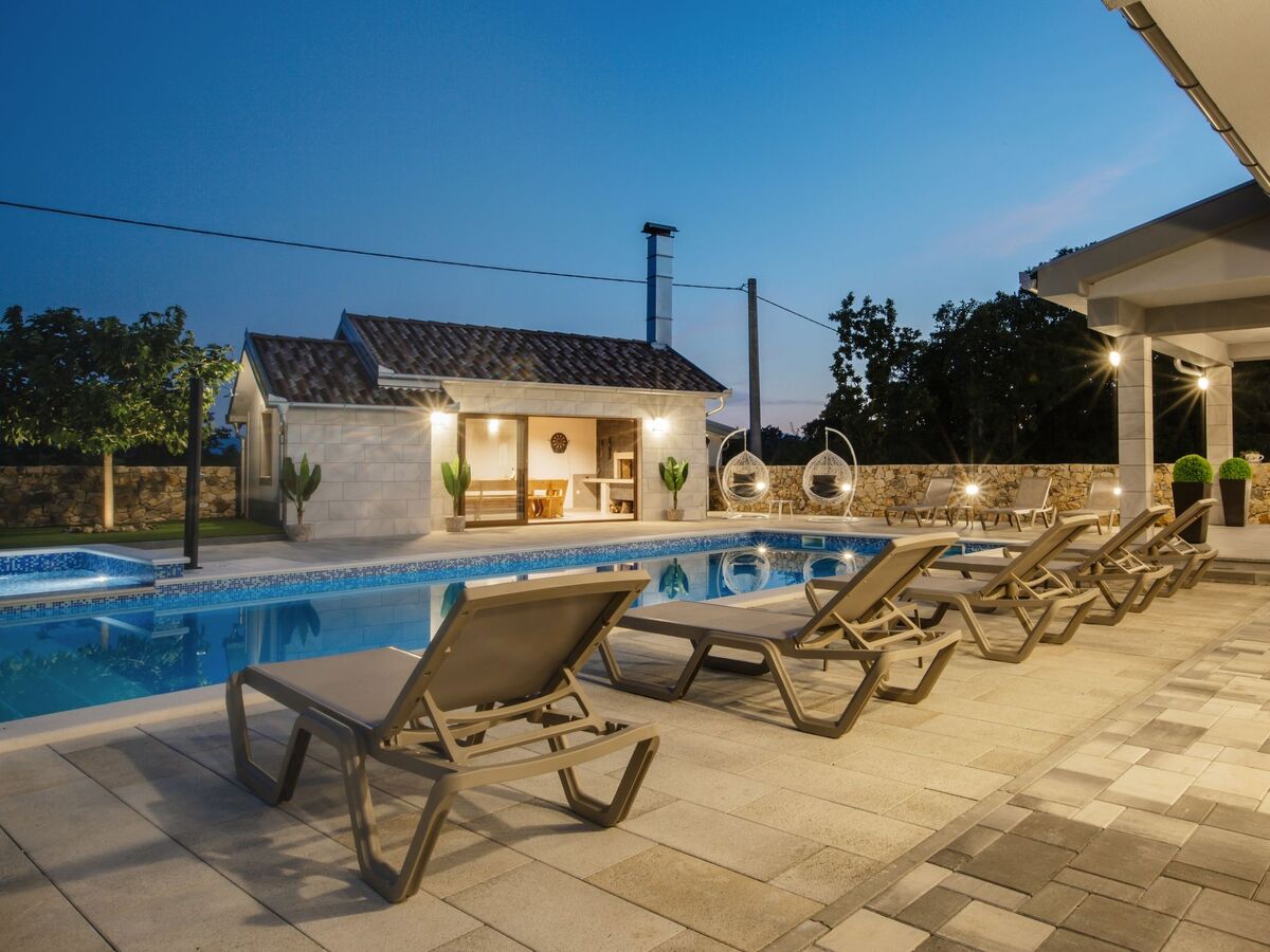 Villa Oasis of peace à Imotski : piscine chauffée, 5 chambres - Photo 31