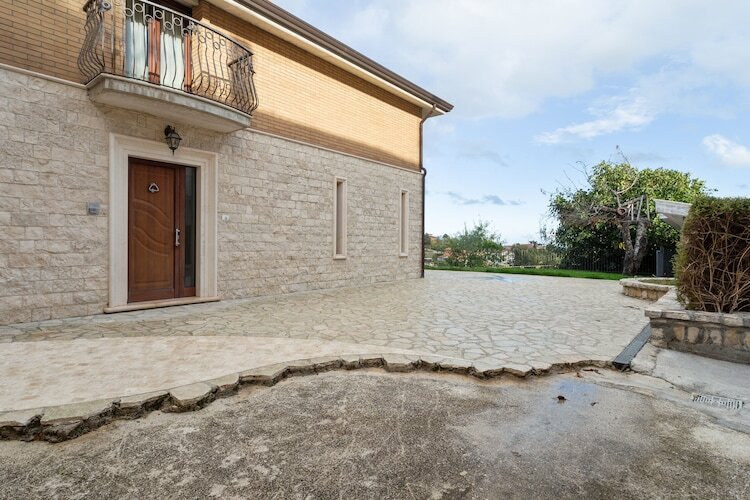 Casa Vacanza BeCampobasso 6 – Maison 3 chambres avec piscine - Photo 8