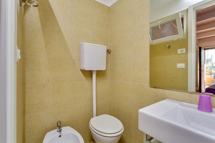 Casa Vacanza BeCampobasso 6 – Maison 3 chambres avec piscine - Photo 18