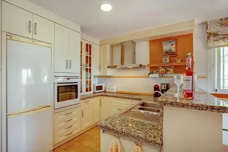 Casa Amarilla Blanca - Maison 8 pers, piscine & vue mer : photo 5