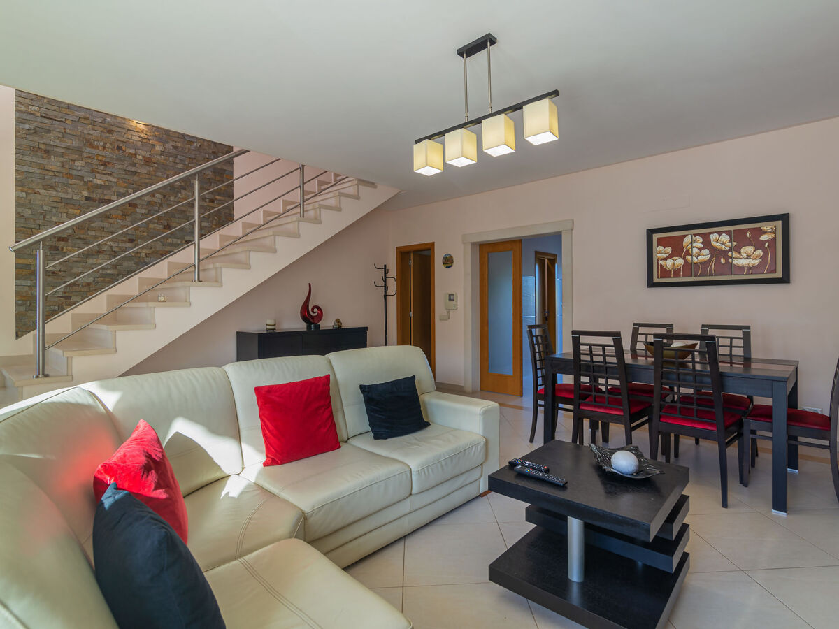 Bela Vitta – Maison 2 chambres avec piscine - Photo 5