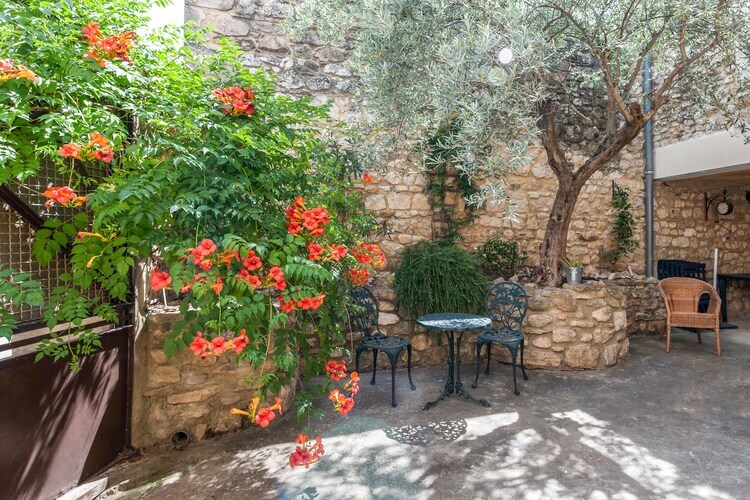 Maison La Calade, maison de village en pierre avec terrasse - Photo 3