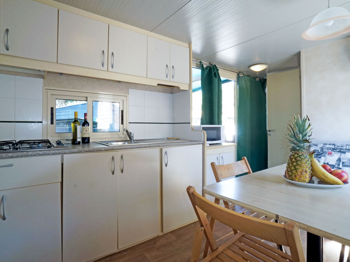 Mobil-home 3 pièces Campeggio del Forte à 500 m de la mer - Photo 5
