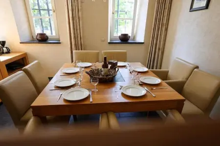 Tour du château XVIe siècle à Aywaille : photo 12