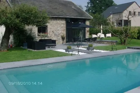 Pierreuse, Séjour élégant avec piscine, Jalhay - Photo 1