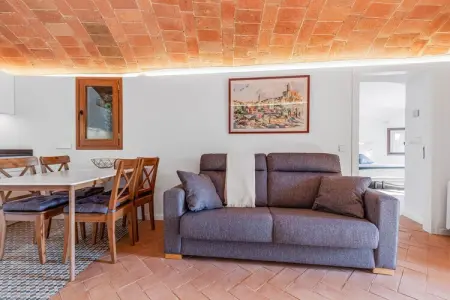 Maison avec piscine à Vulpellac, 4 personnes : photo 8