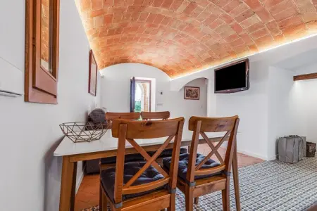 Maison avec piscine à Vulpellac, 4 personnes : photo 10