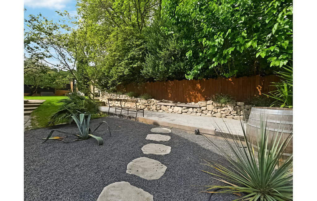 Maison provençale avec piscine privée près d'Avignon - Photo 4