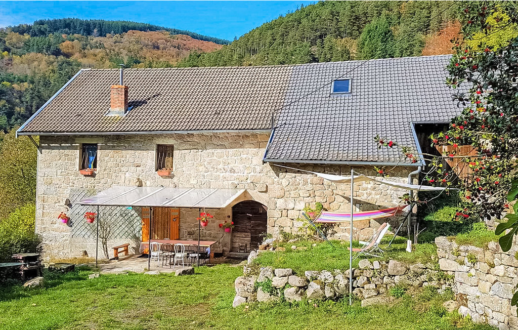 Ancienne ferme en réserve naturelle à Intres - Photo 1