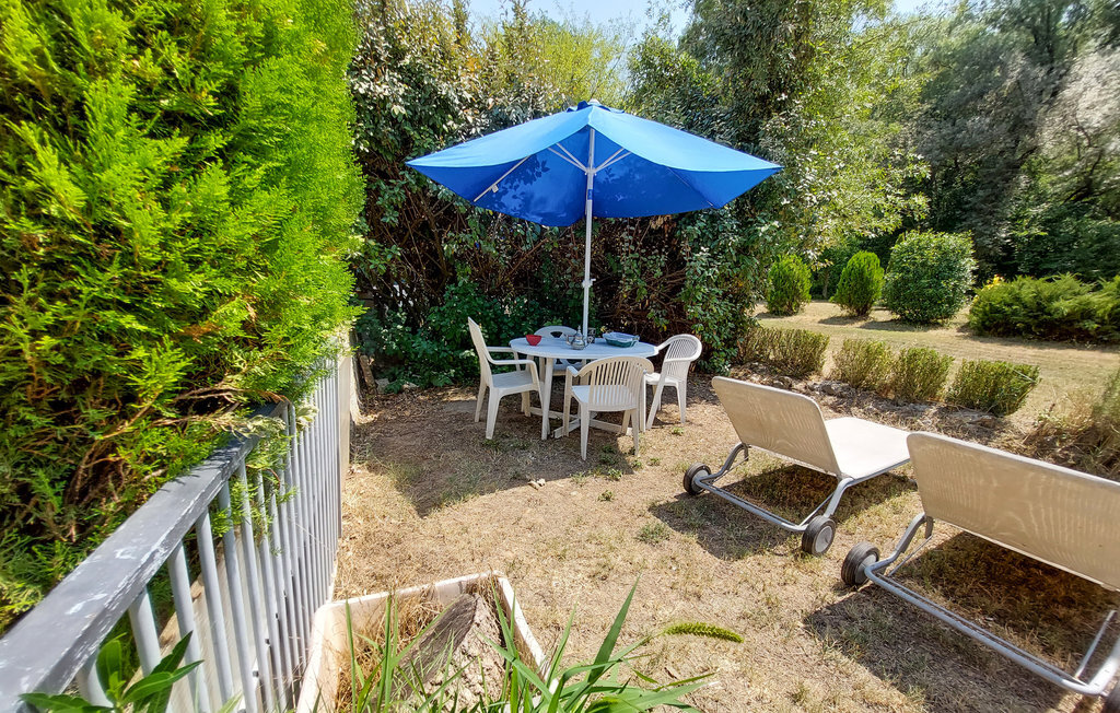 Maison mitoyenne Salernes, terrasse couverte et jardin - Photo 5