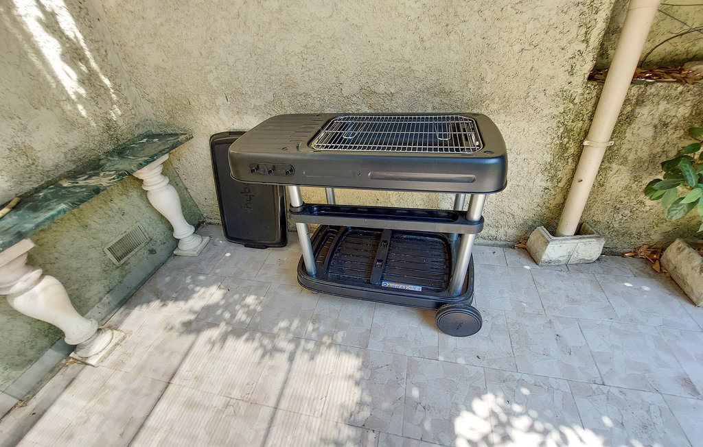 Maison mitoyenne Salernes, terrasse couverte et jardin - Photo 6