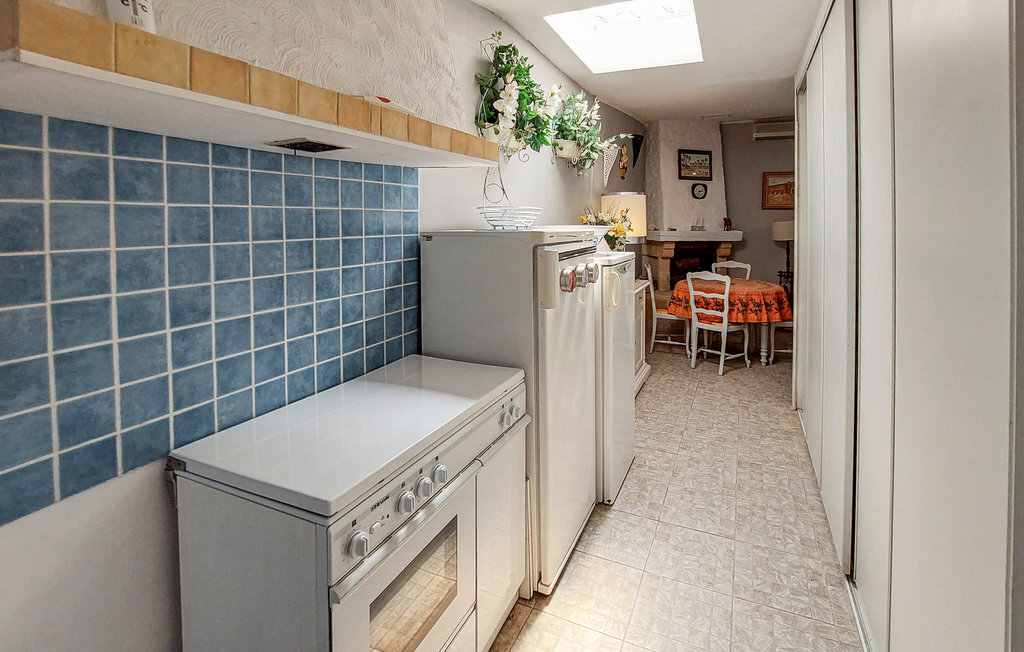 Maison mitoyenne Salernes, terrasse couverte et jardin - Photo 18