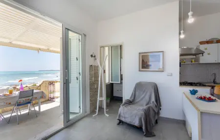 La Casa in Riva al Mare – Maison plage Sicile : photo 11